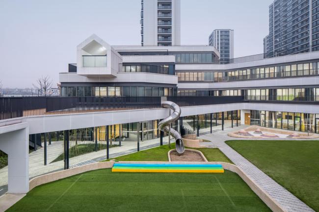 BIM建筑|漂浮的乐土——杭州市浪潮幼儿园 / GLA建筑设计