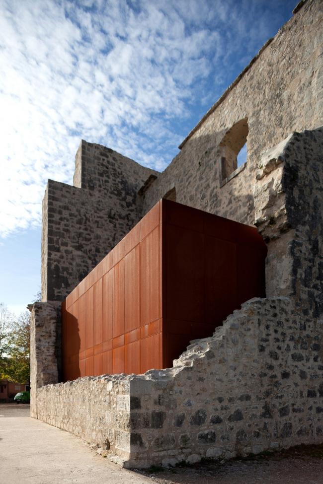 BIM建筑|卡斯塔夫的夏日天台／Nenad Fabijanić 建筑事务所