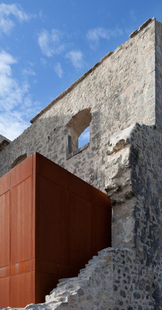 BIM建筑|卡斯塔夫的夏日天台／Nenad Fabijanić 建筑事务所