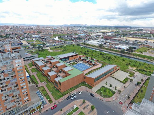 BIM建筑|天井中的黉舍，黉舍中的天井：哥伦比亚中小黉舍