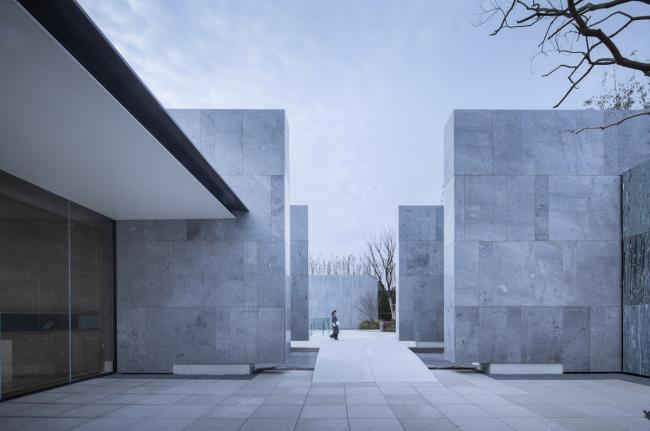 BIM建筑|水与石的江南光影——常州旭辉铂悦天宁生涯艺术馆 / 水石设计