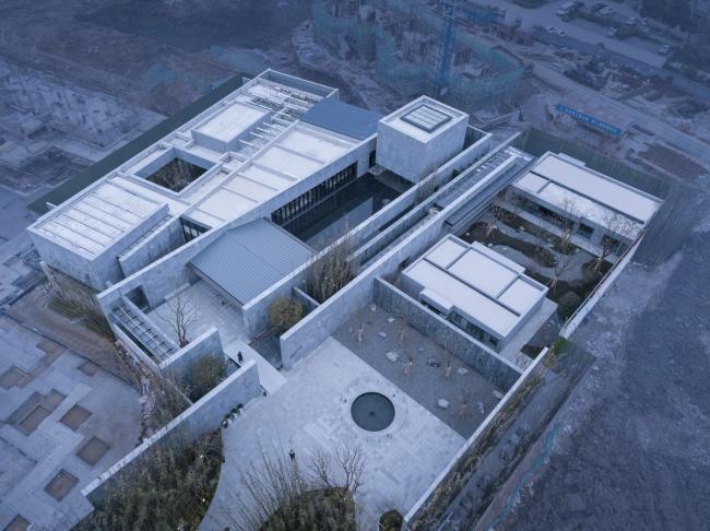 BIM建筑|水与石的江南光影——常州旭辉铂悦天宁生涯艺术馆 / 水石设计