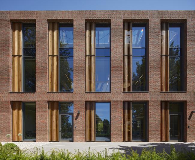 BIM建筑|红砖楼下的进修中间：赖盖特文法黉舍藏书楼