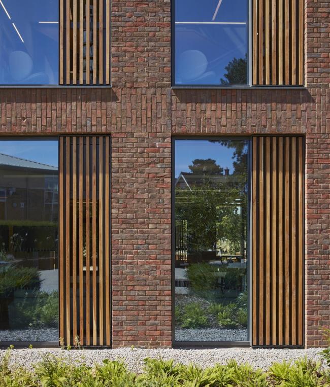 BIM建筑|红砖楼下的进修中间：赖盖特文法黉舍藏书楼