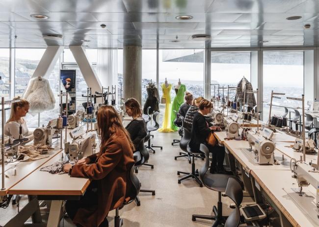 BIM建筑|BIG新作，仿佛峡湾上的漩涡：Glasir 学院