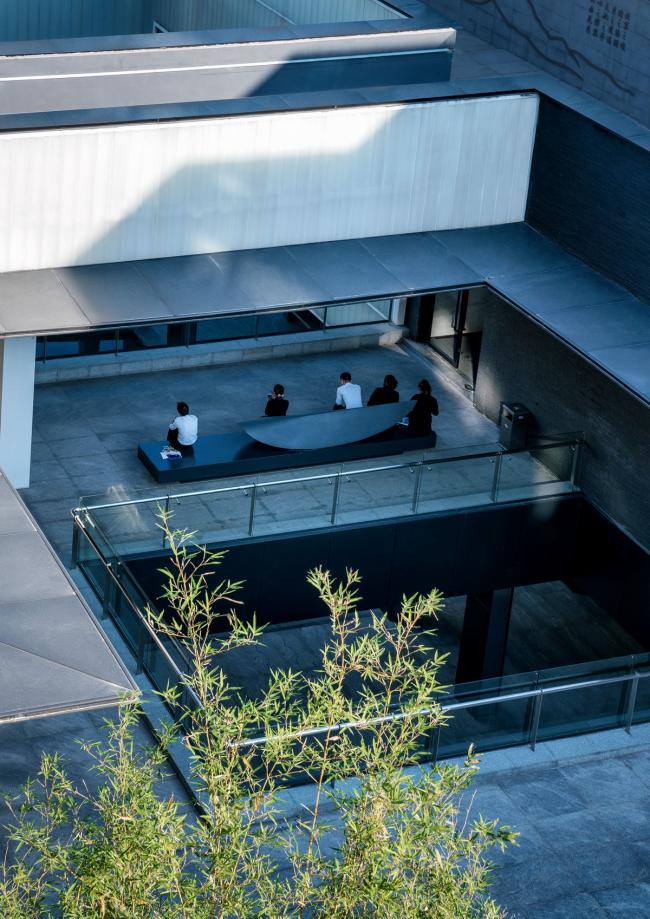 BIM建筑|在静谧诗意的空间，体验回隐的生涯艺术：领秀山艺术馆 / 霍普股份HYP-ARCH