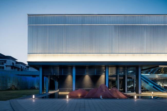 BIM建筑|在静谧诗意的空间，体验回隐的生涯艺术：领秀山艺术馆 / 霍普股份HYP-ARCH