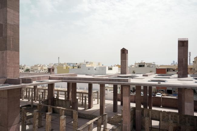 BIM建筑|仿佛岁月风化的古城堡：Pearling 遗址博物馆及进口 / Valerio Olgiati