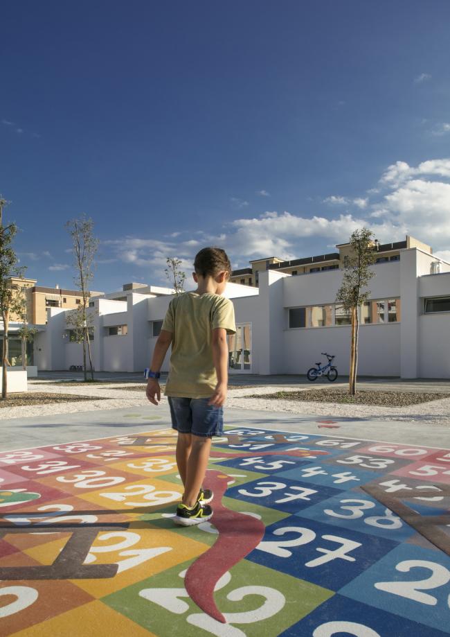 BIM建筑|纯白朴实的平行乐土：意年夜利Terra Madre幼儿园