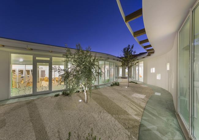 BIM建筑|纯白朴实的平行乐土：意年夜利Terra Madre幼儿园