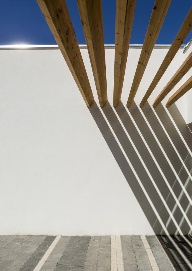 BIM建筑|纯白朴实的平行乐土：意年夜利Terra Madre幼儿园