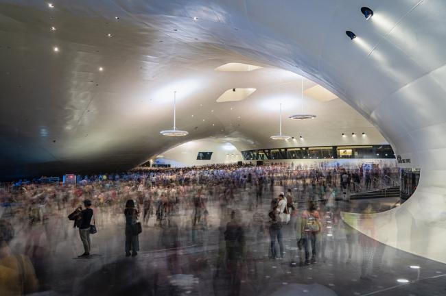 BIM建筑|如榕树根须般自由发展延长：高雄艺术中间 / Mecanoo