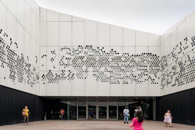 BIM建筑|如榕树根须般自由发展延长：高雄艺术中间 / Mecanoo