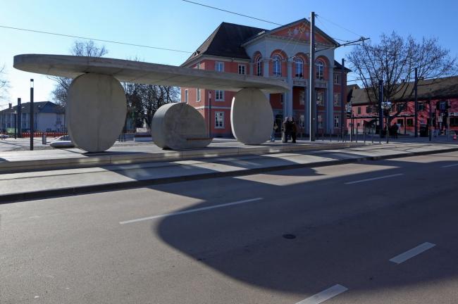 BIM建筑|具有雕塑感的圆盘车站：德国小镇电车站