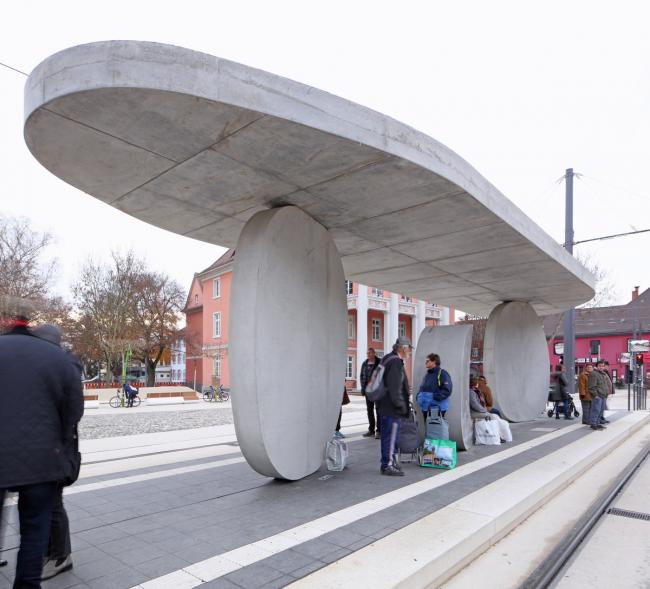 BIM建筑|具有雕塑感的圆盘车站：德国小镇电车站