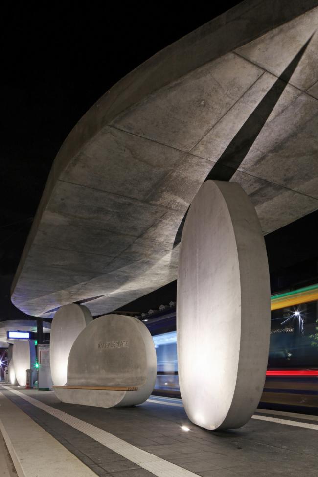 BIM建筑|具有雕塑感的圆盘车站：德国小镇电车站