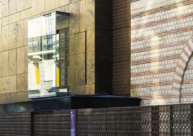 BIM建筑|仿佛流浪古老遗迹旁熠熠生辉的金色戒指：国立中世纪博物馆新旅客中间