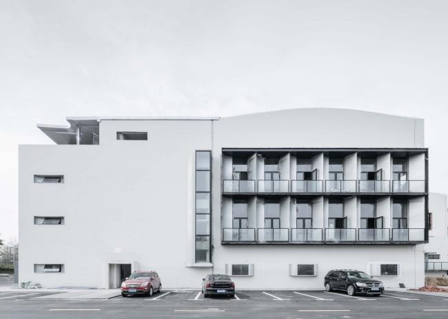 BIM建筑|素胚瓷片，曲线勾画，上海申窑艺术中间（一期）/ 刘宇扬建筑事务所