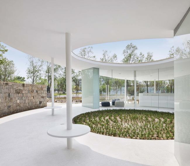 BIM建筑|沙岸上的白色凉帽：阿那亚咖啡厅 / odd