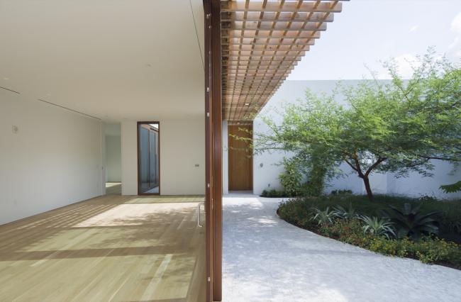 BIM建筑|新奇而平常的白色盒子：林肯路1111号扩建 / 赫尔佐格 & 德梅隆