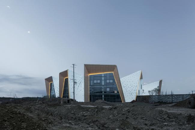 BIM建筑|场合、几何学、天然——成都万科公园传奇幼儿园 / 成执设计