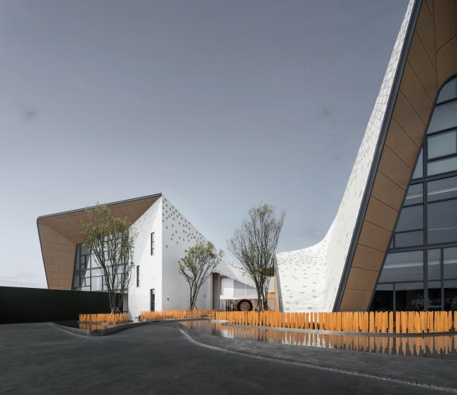 BIM建筑|场合、几何学、天然——成都万科公园传奇幼儿园 / 成执设计