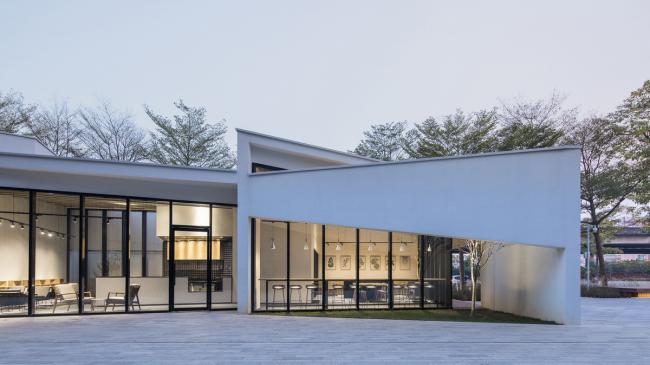 BIM建筑|简约而有格调的生涯美学馆 / 墨照建筑设计事务所