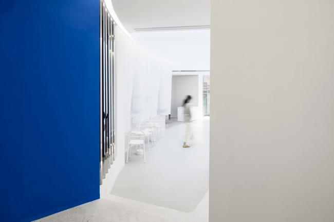 BIM建筑|躲在空间里的十二行诗：BY JOVE 花店 / Mur Mur Lab