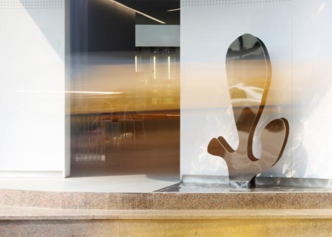 BIM建筑|躲在空间里的十二行诗：BY JOVE 花店 / Mur Mur Lab