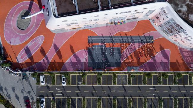 BIM建筑|一个可触摸的乌托邦，一个可实现的幻想国——棒棒糖幻想园 / 西安迪卡幼儿园设计中间