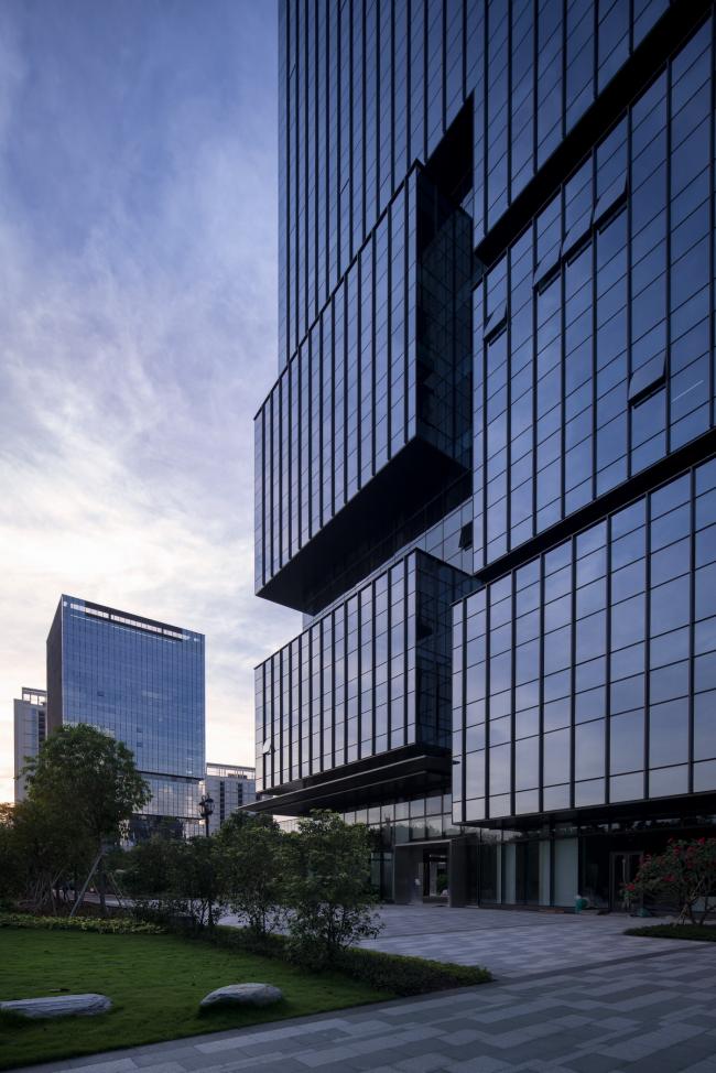 BIM建筑|城市里的院落——广州南沙金茂湾综合体 / 柏涛设计