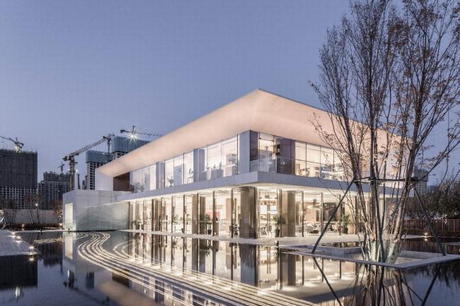 BIM建筑|沈阳浑南万达生涯艺术中间——一场关于简约与适意的思虑 / 基准方中建筑设计