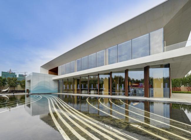 BIM建筑|沈阳浑南万达生涯艺术中间——一场关于简约与适意的思虑 / 基准方中建筑设计