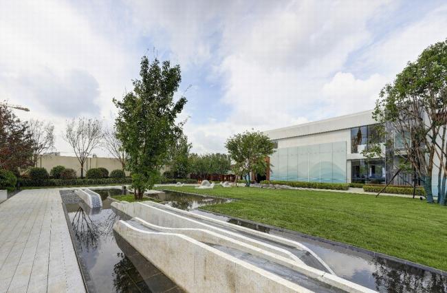 BIM建筑|沈阳浑南万达生涯艺术中间——一场关于简约与适意的思虑 / 基准方中建筑设计