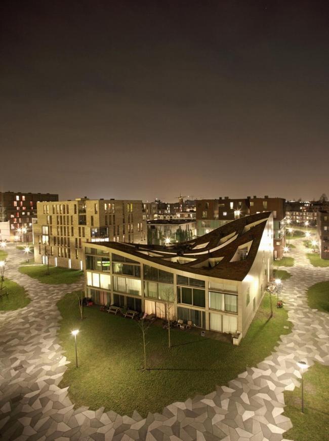 BIM建筑|如同随风舞动的旗号：荷兰Hidden Delights公寓 / NL Architects