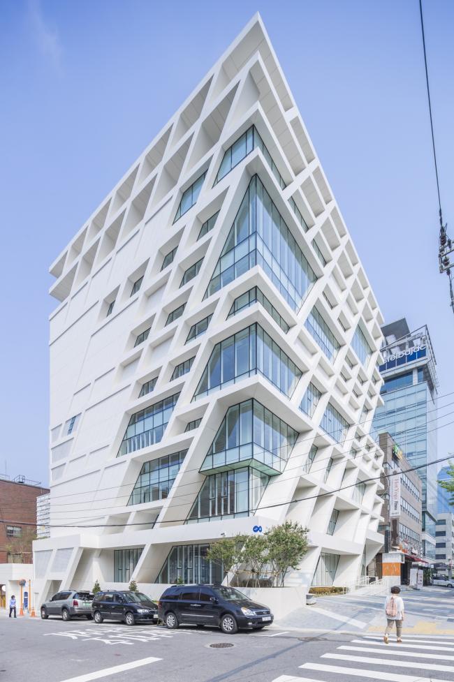 BIM建筑|融进“变更与立异”精力：Midong电子与电信总部办公楼 / 韵生同建筑师事务所