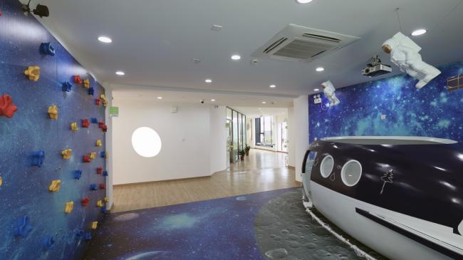 BIM建筑|纯净的花圃碉堡：上海徐汇科技幼儿园 / 元秀万建筑事务所