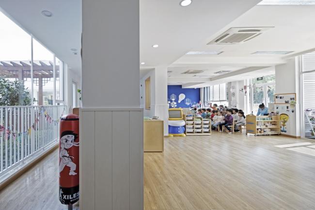 BIM建筑|纯净的花圃碉堡：上海徐汇科技幼儿园 / 元秀万建筑事务所