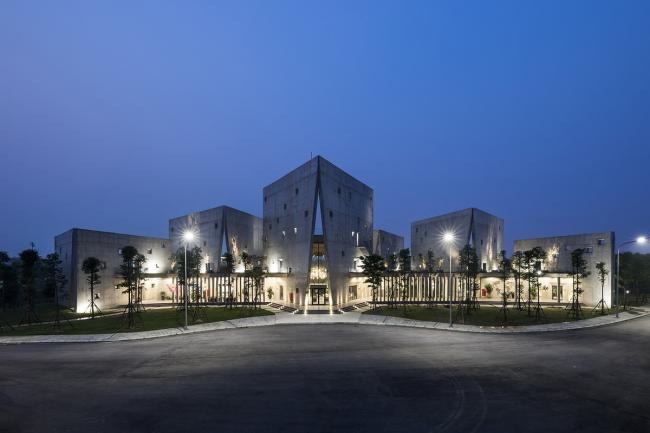 BIM建筑|光影错落，开合有度：Viettel 厂外工作室 / 武重义建筑事务所