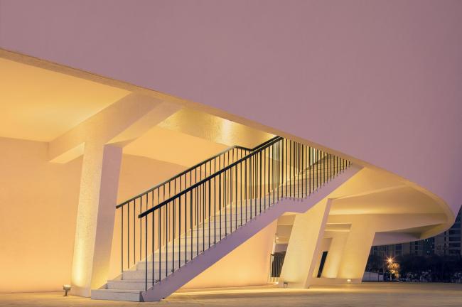 BIM建筑|静若处子，流光四溢——中国轻纺城时尚宣布戏院 / WAU建筑事务所