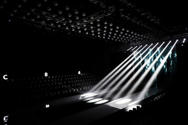 BIM建筑|静若处子，流光四溢——中国轻纺城时尚宣布戏院 / WAU建筑事务所