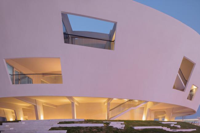 BIM建筑|静若处子，流光四溢——中国轻纺城时尚宣布戏院 / WAU建筑事务所