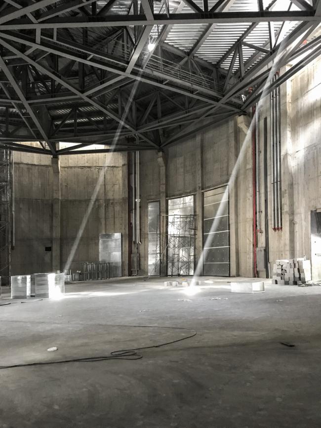 BIM建筑|静若处子，流光四溢——中国轻纺城时尚宣布戏院 / WAU建筑事务所