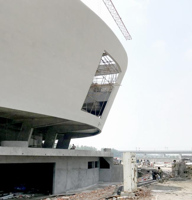 BIM建筑|静若处子，流光四溢——中国轻纺城时尚宣布戏院 / WAU建筑事务所