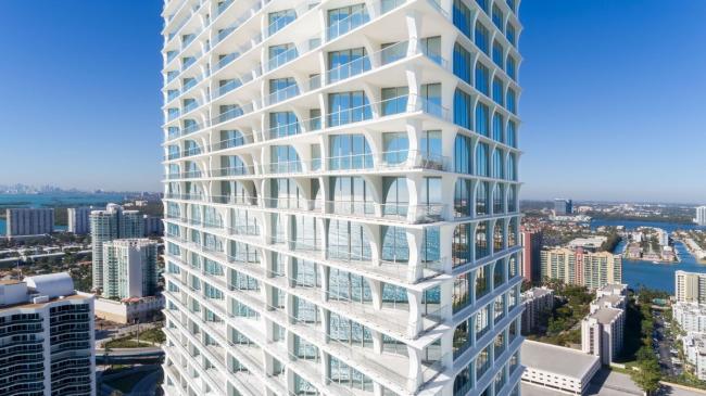 BIM建筑|舞蹈的方格子：迈阿密阳光海滩纯白室第塔 Jade Signature / 赫尔佐格&德梅隆