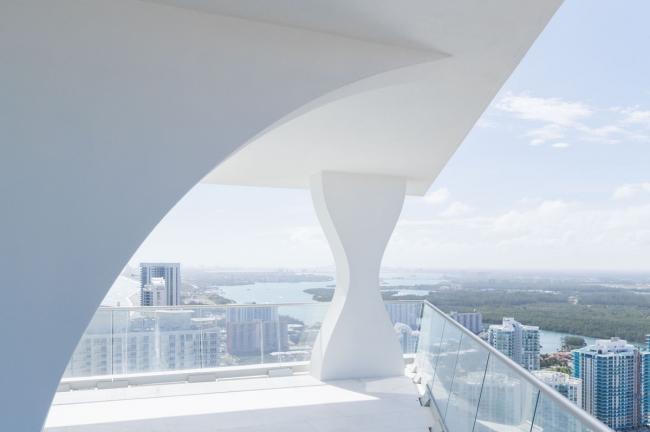BIM建筑|舞蹈的方格子：迈阿密阳光海滩纯白室第塔 Jade Signature / 赫尔佐格&德梅隆