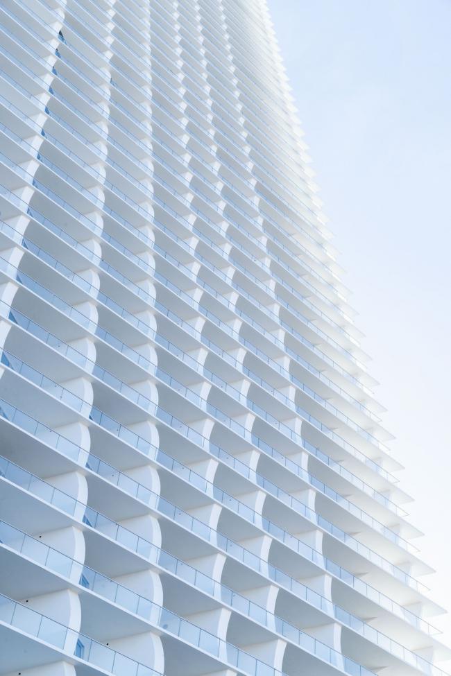 BIM建筑|舞蹈的方格子：迈阿密阳光海滩纯白室第塔 Jade Signature / 赫尔佐格&德梅隆