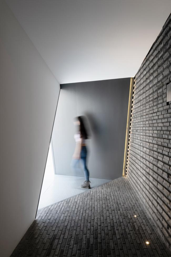 BIM建筑|碰见，在方圆角之间：地山空间 / 朴居空间设计研讨室（PUJU）