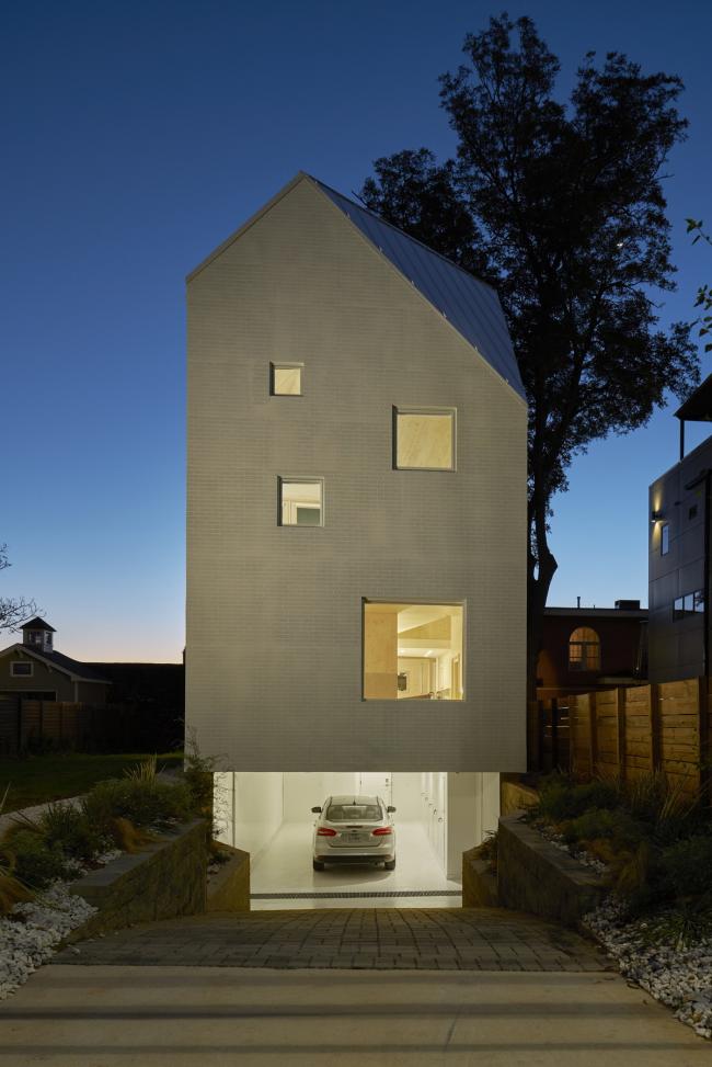 BIM建筑|屋顶***切割，复回经典的现代纯白室第 / MALL