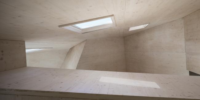 BIM建筑|屋顶***切割，复回经典的现代纯白室第 / MALL